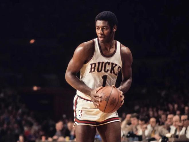 在赛场上书 在赛场上书