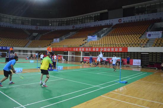 表面上看 表面上看