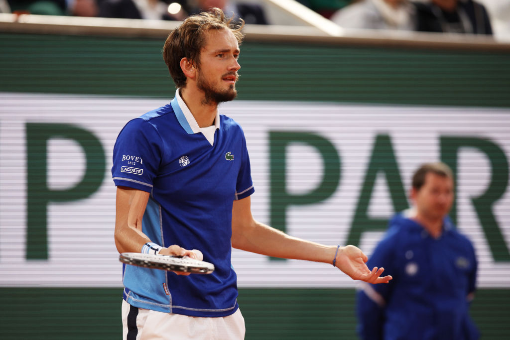 转而走上一 转而走上一