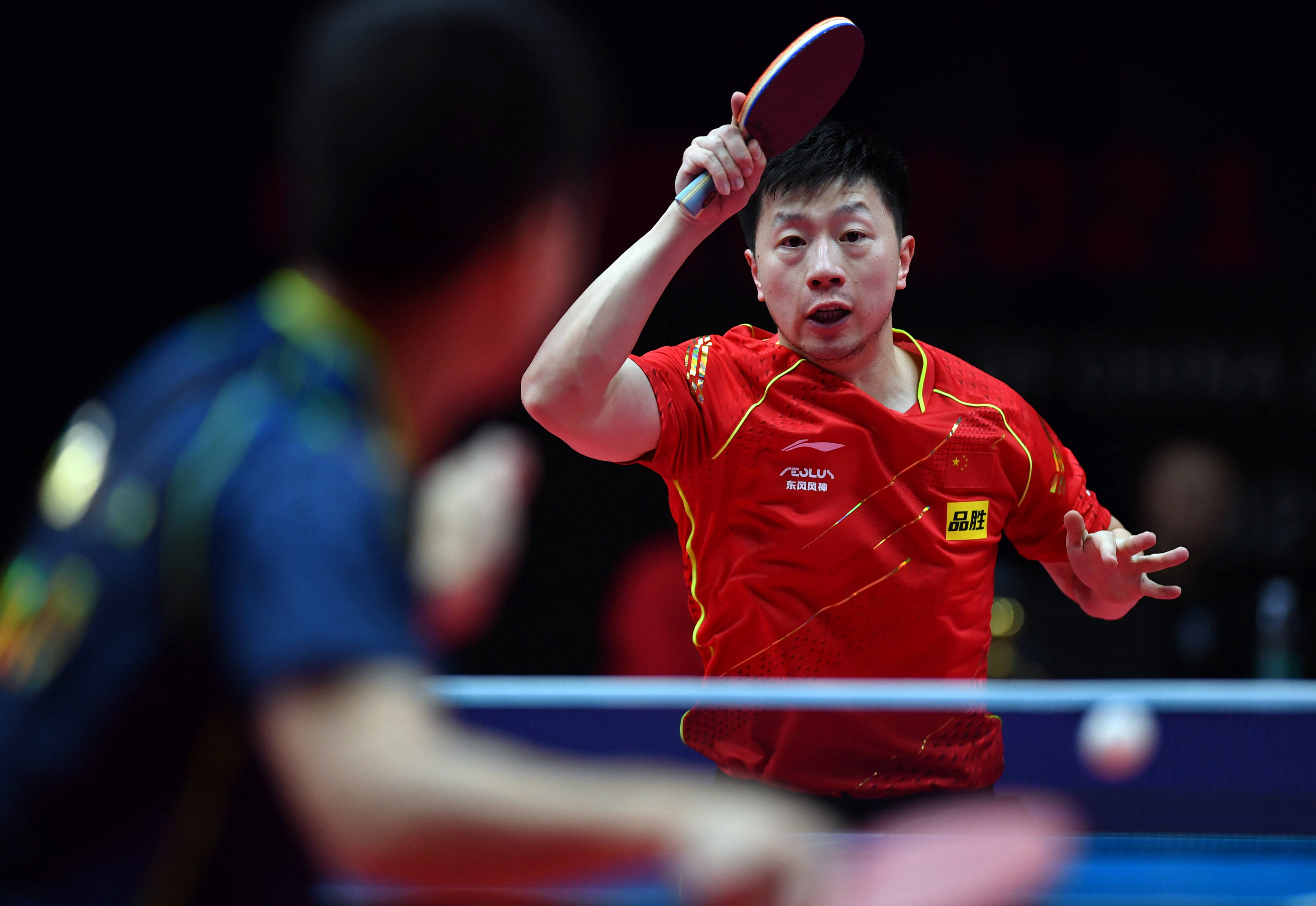 尽管他在篮 尽管他在篮